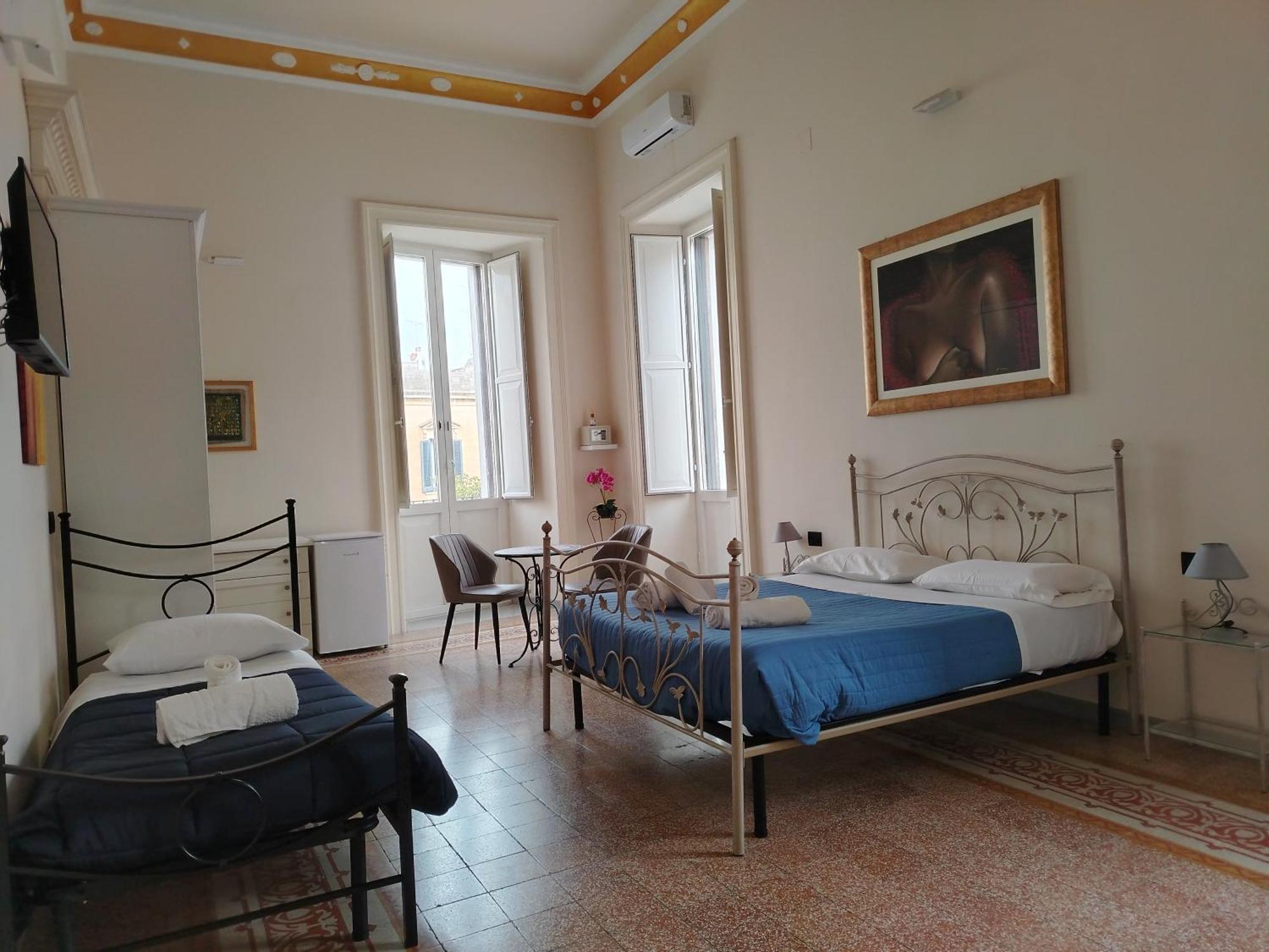 לינה וארוחת בוקר לצ'ה Palazzo Castellano מראה חיצוני תמונה